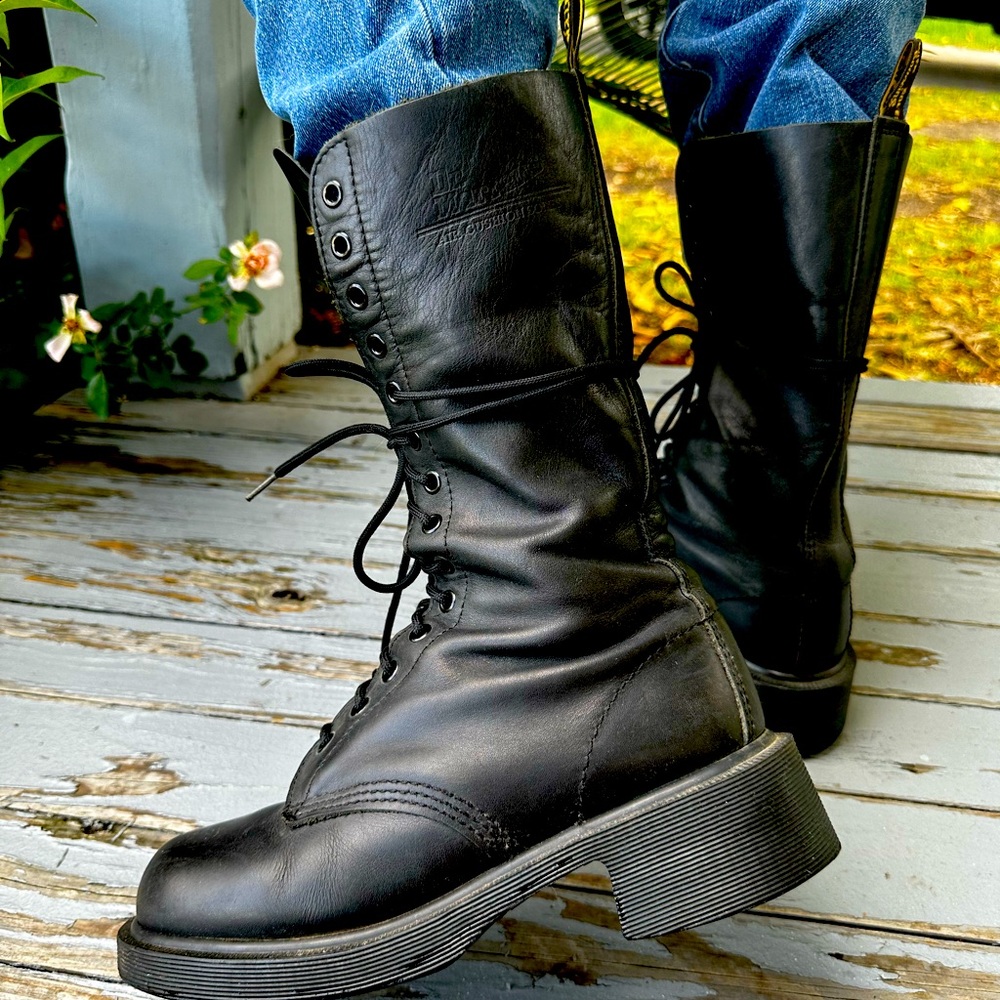 1992 Dr Martens 14 hole Black Platform Combat Boots